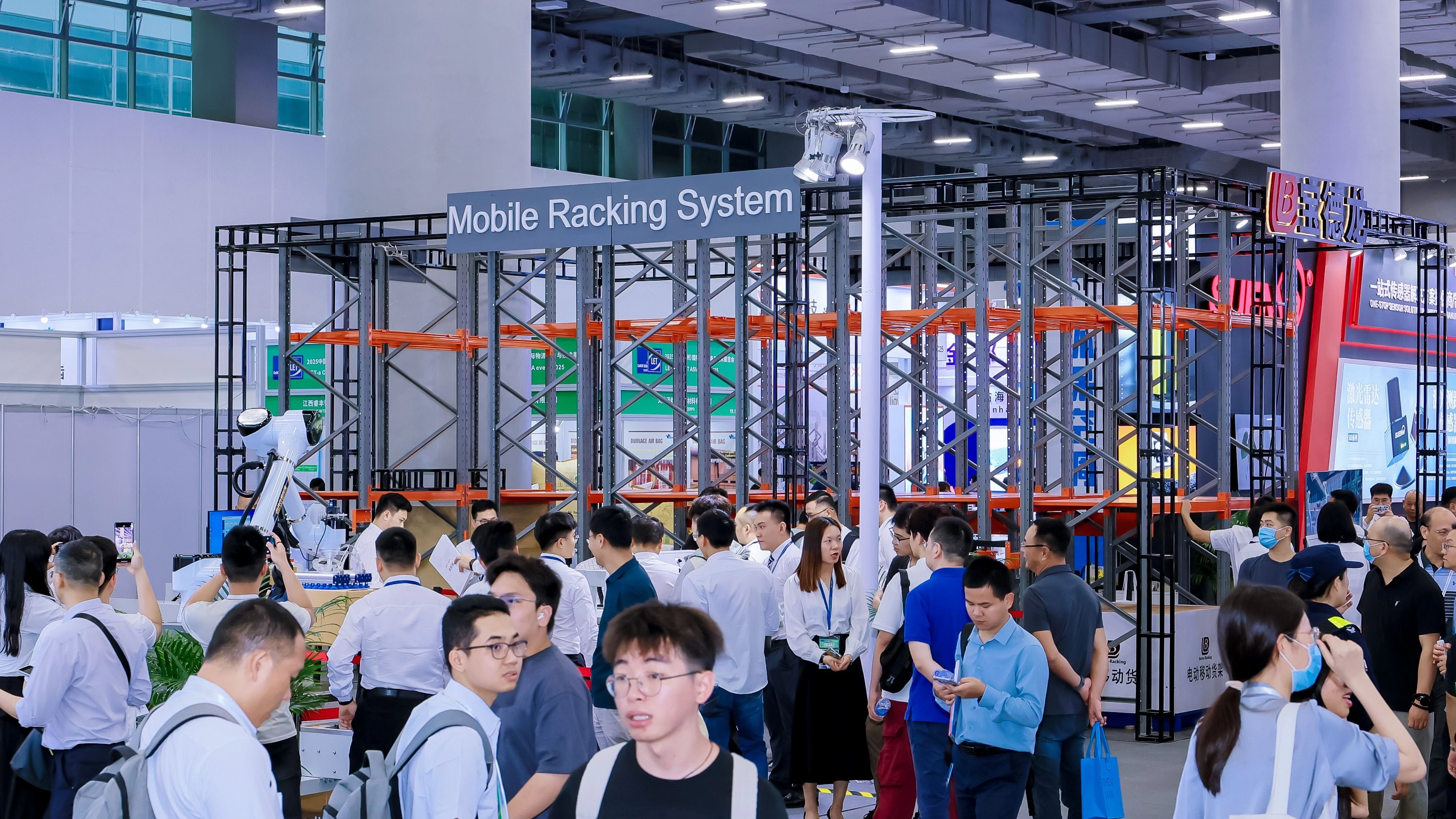 Let-A Cemat Asia Sự kiện 2025, Hệ thống giá đỡ di động Botro