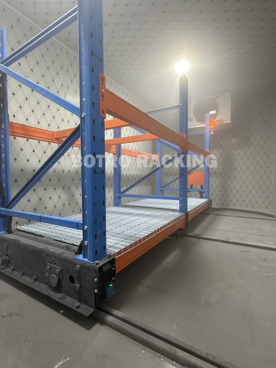 Lưu trữ lạnh kệ kho di động