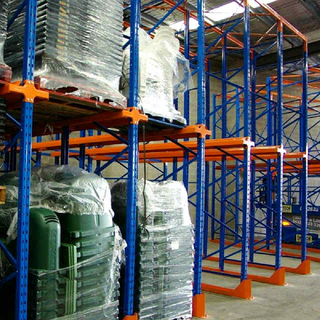 Giá đỡ pallet dạng lái vào bảo vệ chống ăn mòn cho nhà kho